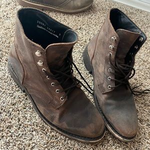 Men’s Thursday captain boots new